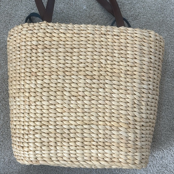 Straw Flag Tote - Picture 7 of 7